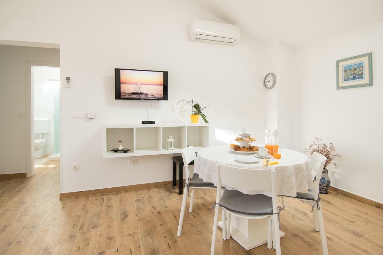 Apartment Bruneta 1 With Sea View Тар Экстерьер фото